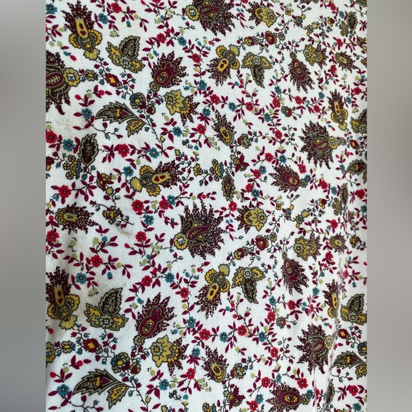 White Stag | Green and Red Unique Print Long Sleeve Shirt | Size XL - Picture 2 of 5